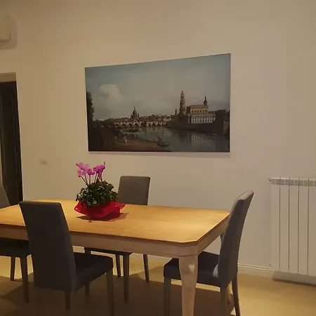 Palazzo De Castro Apartment