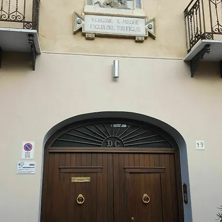 Palazzo De Castro Apartment